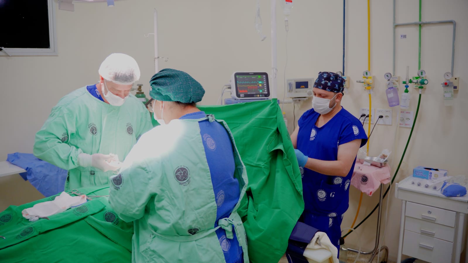 Dia do médico: Residente em anestesiologia agradece apoio de Alan Rick aos médicos formados no exterior
