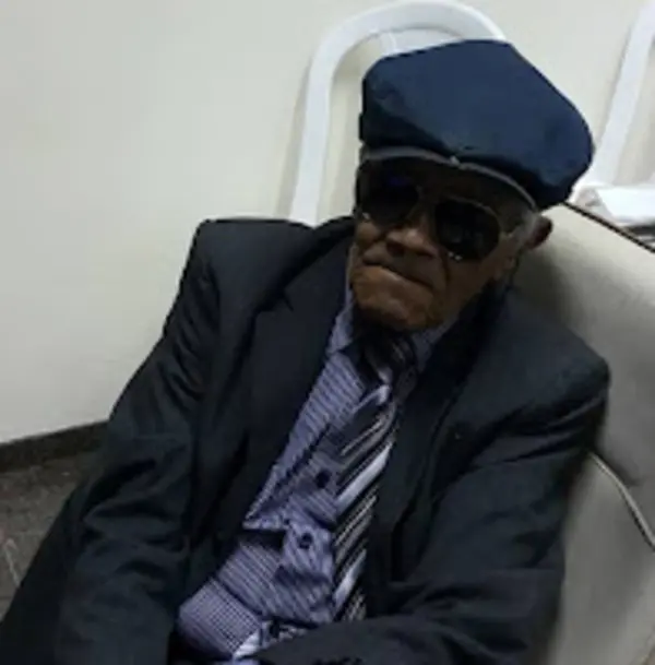 Morre o poeta, músico e advogado Crescêncio Santana, aos 90 anos