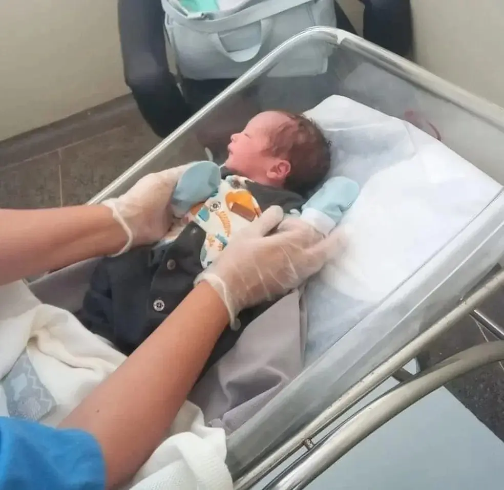 Família denuncia erros após bebê passar por lavagens nasais e morrer