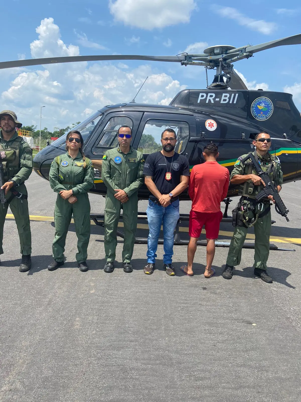 Homem que esfaqueou adolescente após crise de ciúmes foi amarrado por moradores