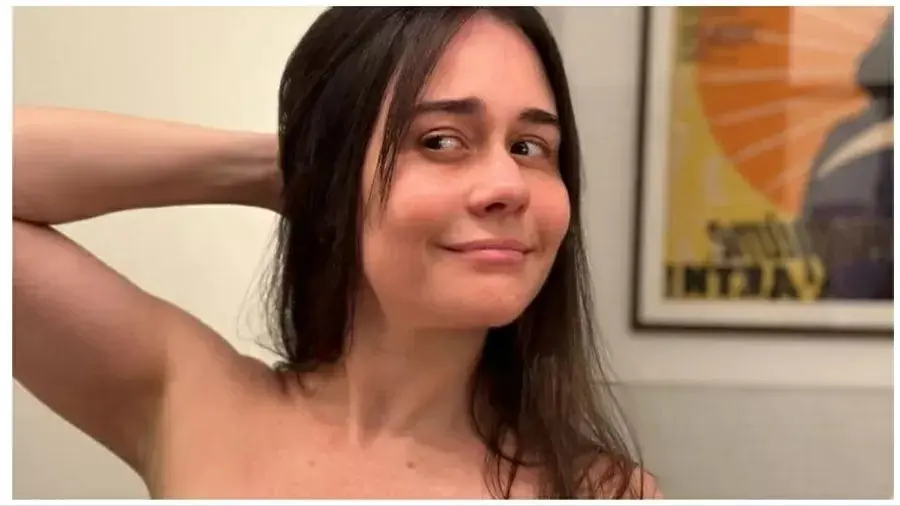 Selfie, mordida na bunda e Pigossi: Alessandra Negrini abre álbum de viagem