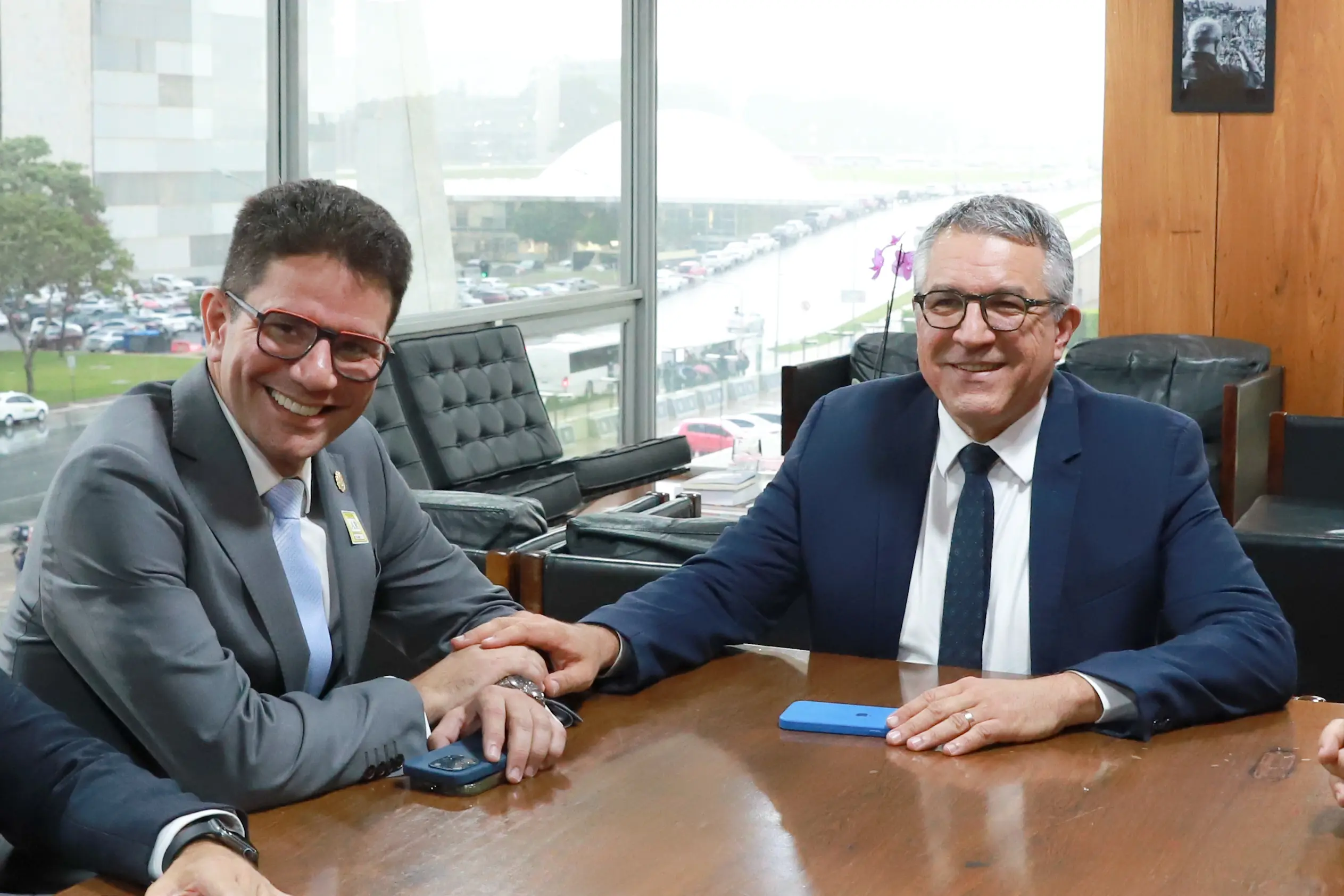 Gladson Cameli reforça parceria e pedido de apoio para o Acre ao ministro das Relações Institucionais