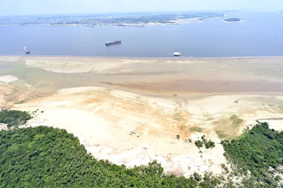 Seca no Amazonas impacta distribuição de alimentos e energia no Brasil