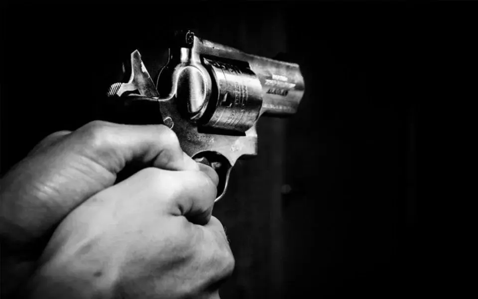 Jovem de 18 anos é morto com tiros na cabeça, tórax e glúteos