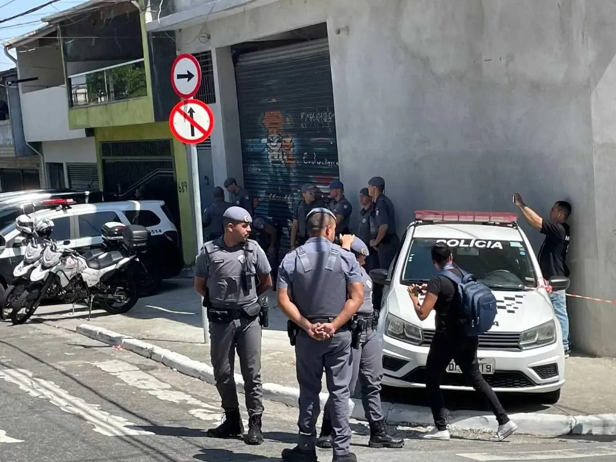 Aluno apreendido sofria bullying e teria anunciado ataque em escola