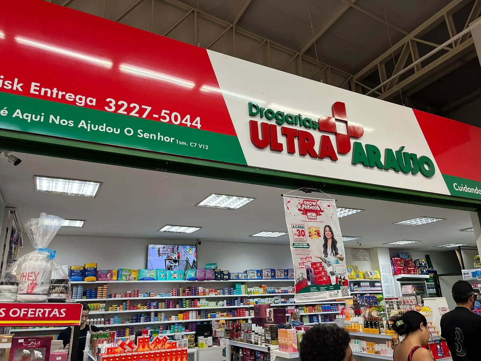 Drogarias Ultra Araújo comemora aniversário de 15 anos com show de prêmios; veja como participar