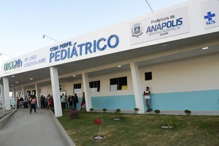 Bebê de 3 meses morre após irmão rolar e dormir sobre ele