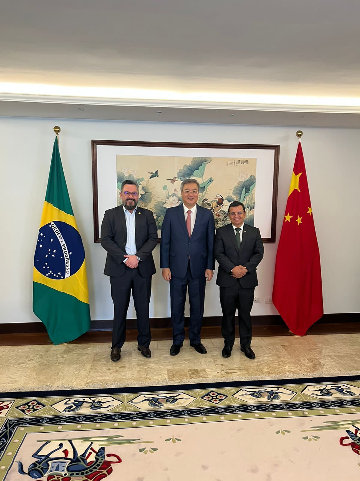 Gonzaga e Alan se reúnem com embaixador da China para tratar sobre ferrovia e parcerias comerciais