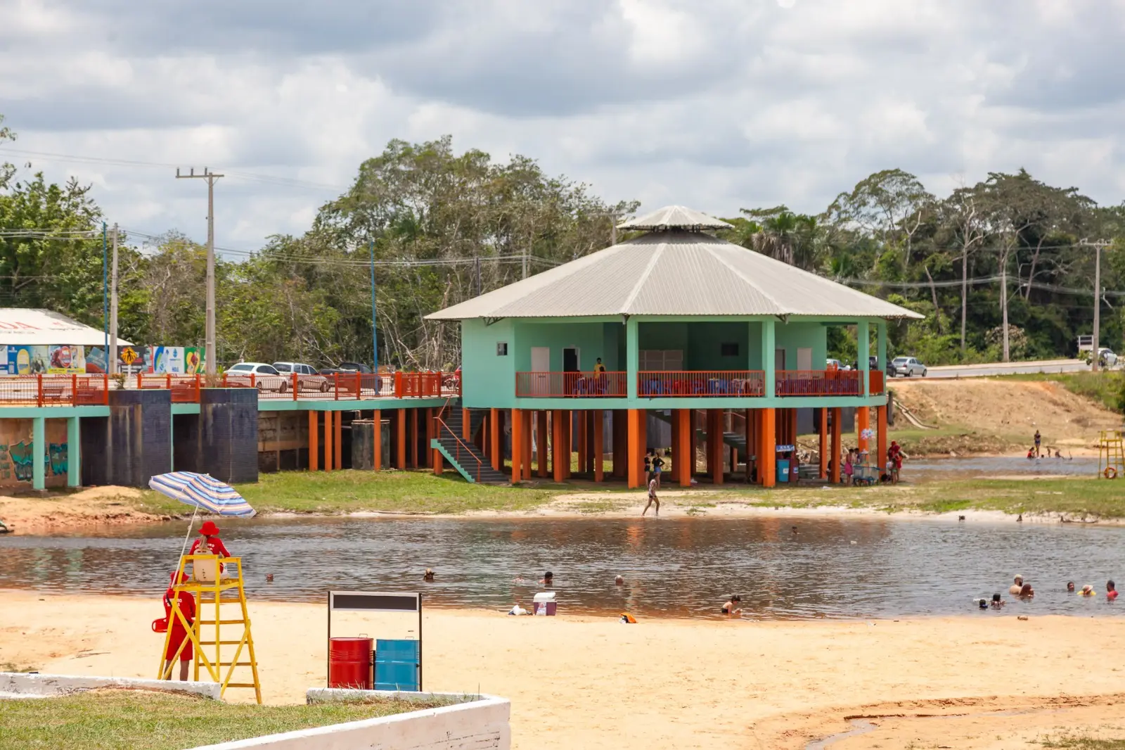 Zequinha entrega Igarapé Preto revitalizado e garante novos investimentos no balneário