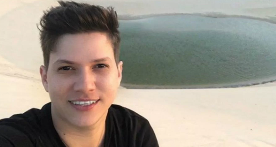 PM e porteiro tentaram conversar com Karol Eller na janela de prédio