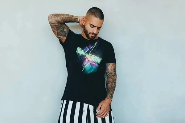Vídeo: Maluma perde paciência e dá um tapa em fã