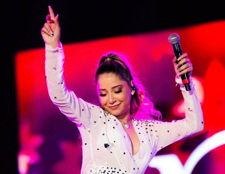 Pela primeira vez no Acre, cantora Marília Tavares deixa mensagem para acreanos; ASSISTA