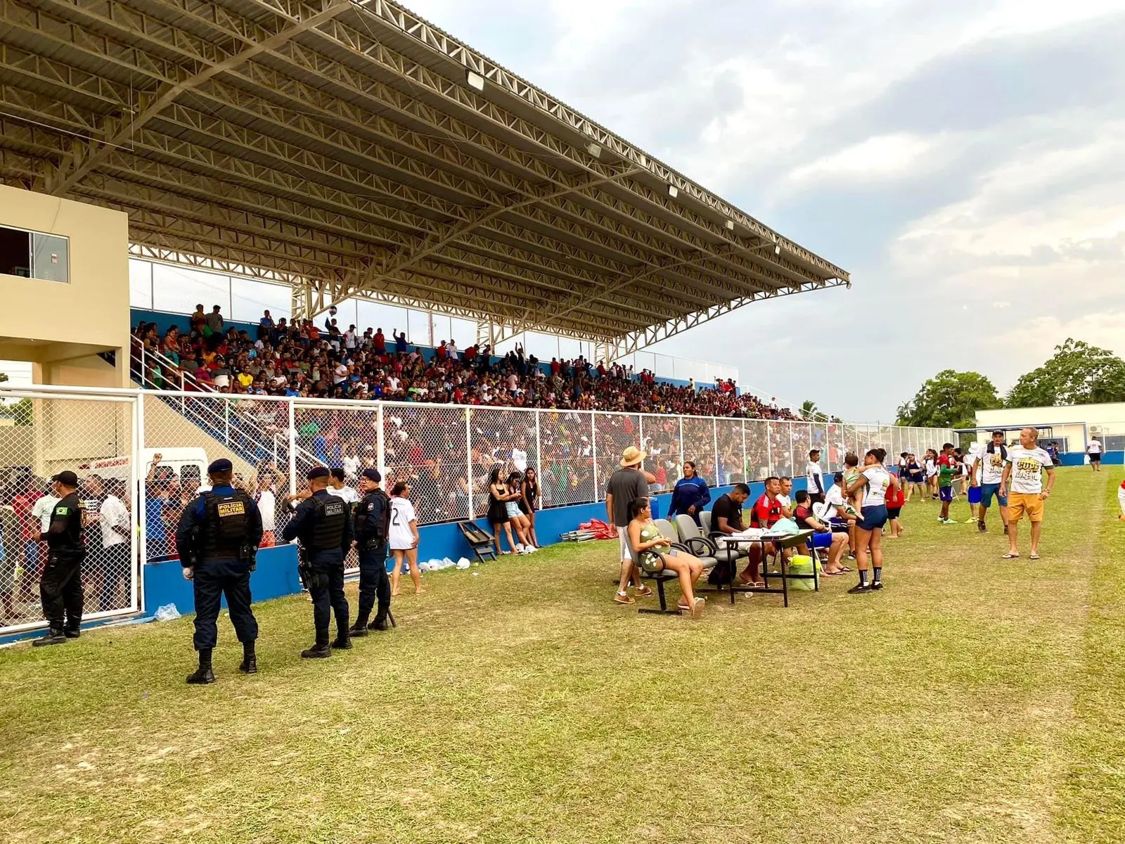Mazinho anuncia construção de alojamentos no Estádio Marreirão de Sena Madureira