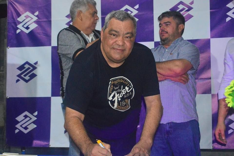Mazinho Serafim recebe alta do hospital e volta a Sena Madureira nesta terça-feira