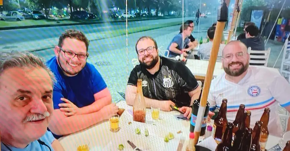 Médicos tiraram foto instantes antes de serem mortos a tiros no Rio