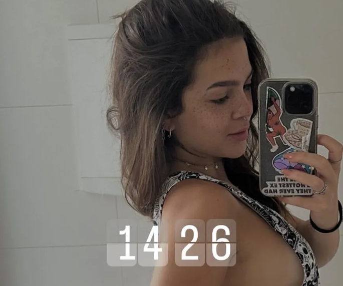 Em meio à polêmica, Mel Maia mostra look para reforçar bronzeado