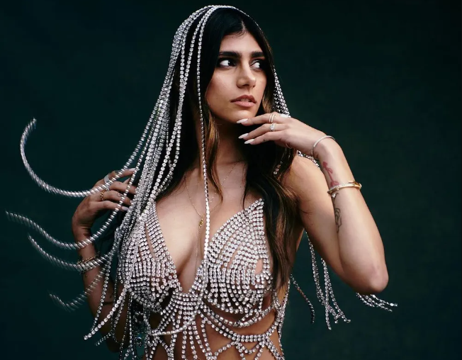 Mia Khalifa revela ser muito monogâmica e lamenta passado no pornô: ‘Sinto pena daquela pessoa’