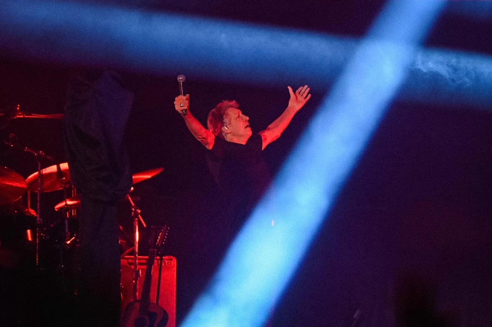 Roger Waters emociona gerações de fãs com show grandioso em Brasília Roger Waters emociona gerações de fãs com show grandioso em Brasília