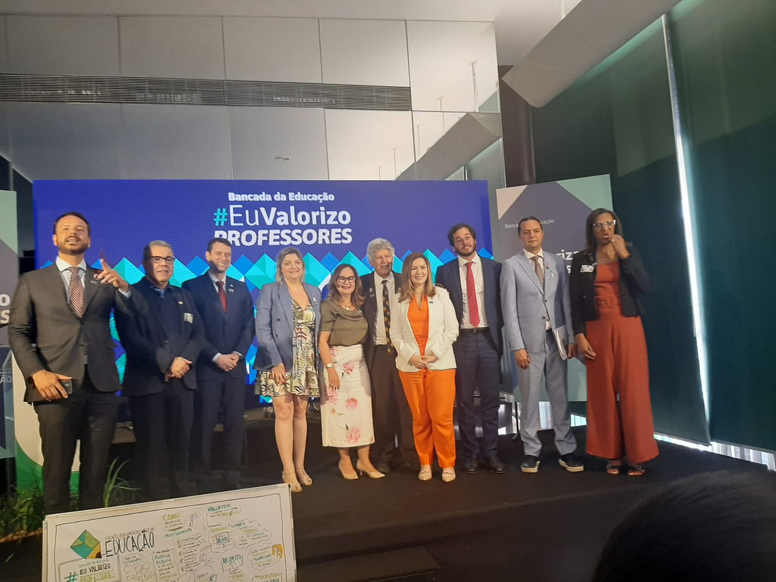 Socorro Neri coordena solenidade histórica de compromisso político com a Educação