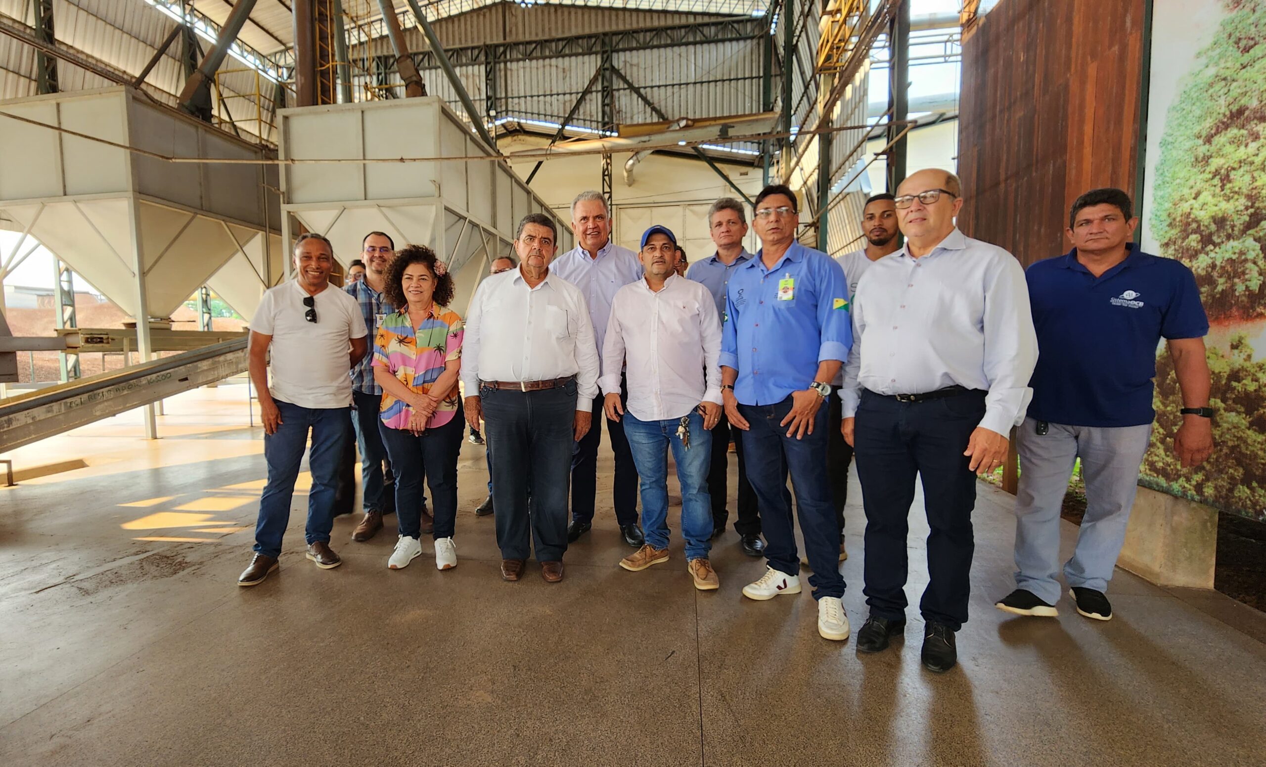 Presidente da OCB visita agroindústria de beneficiamento da castanha na Cooperacre