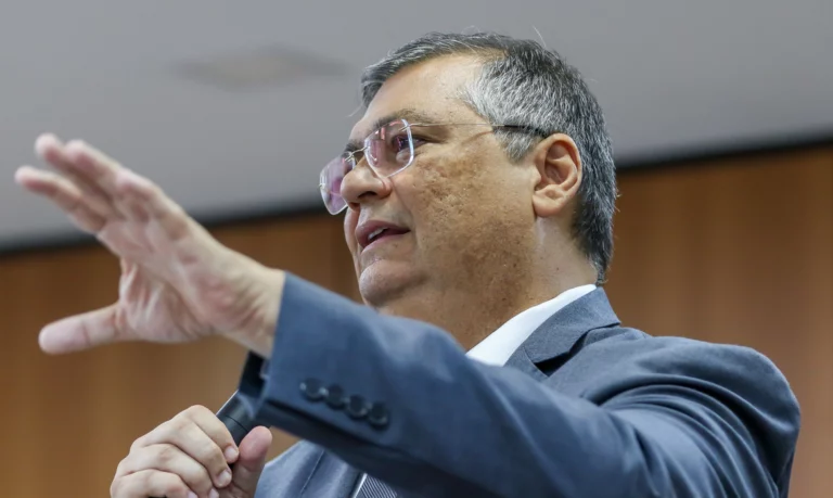 Senado aprova Flávio Dino para o STF; apenas um senador do Acre foi a favor