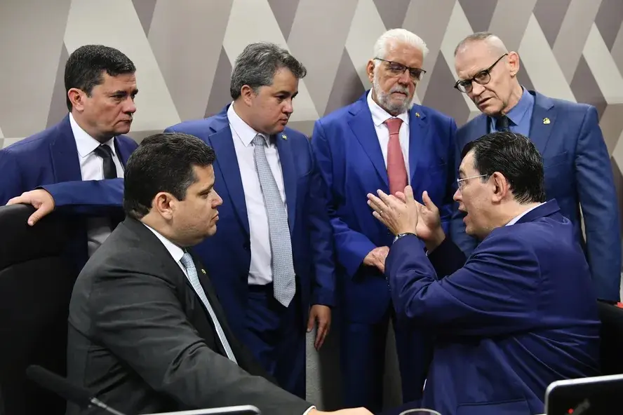 Comissão do Senado aprova texto-base da reforma tributária; veja principais pontos