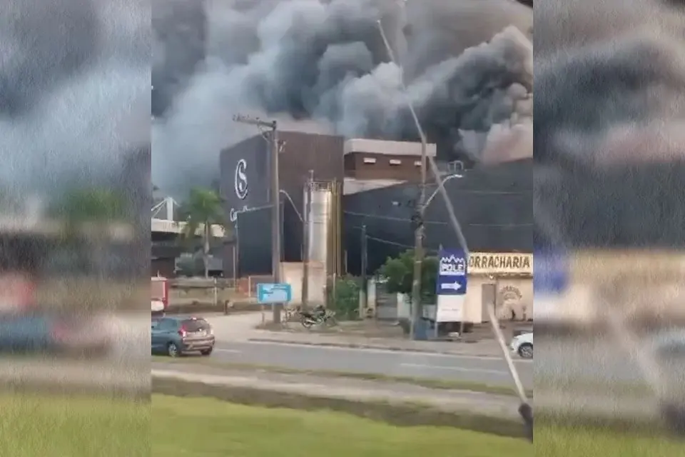 Incêndio de grandes proporções toma conta de fábrica da Cacau Show