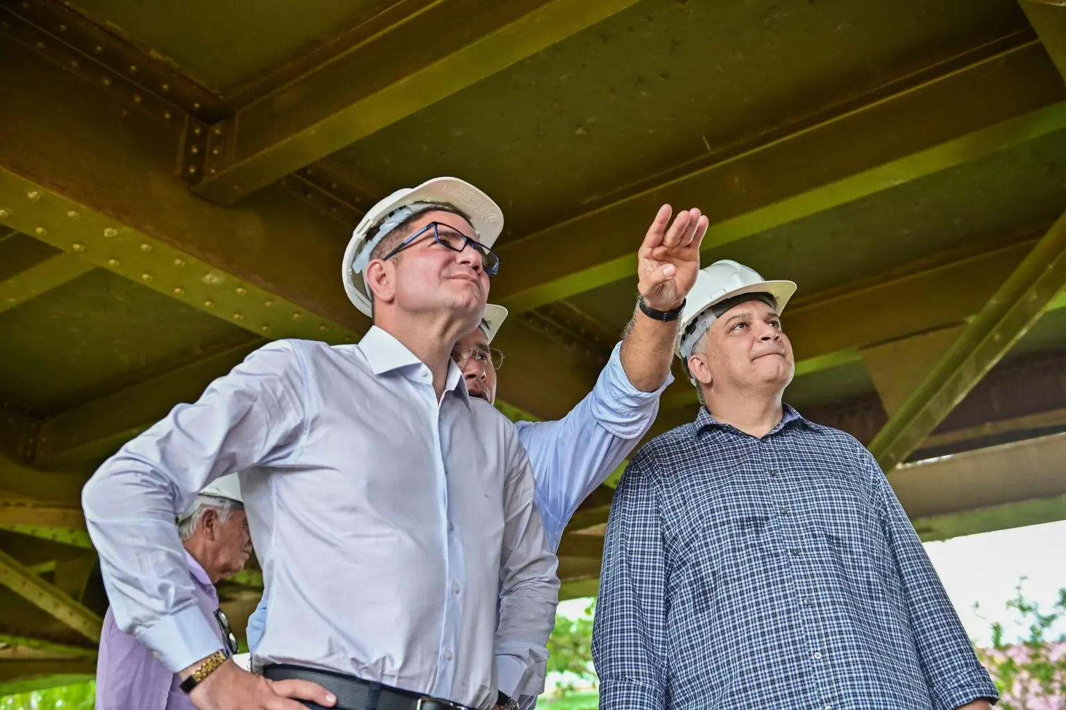 Gladson realiza nova visita às obras na Ponte Metálica Juscelino Kubitschek