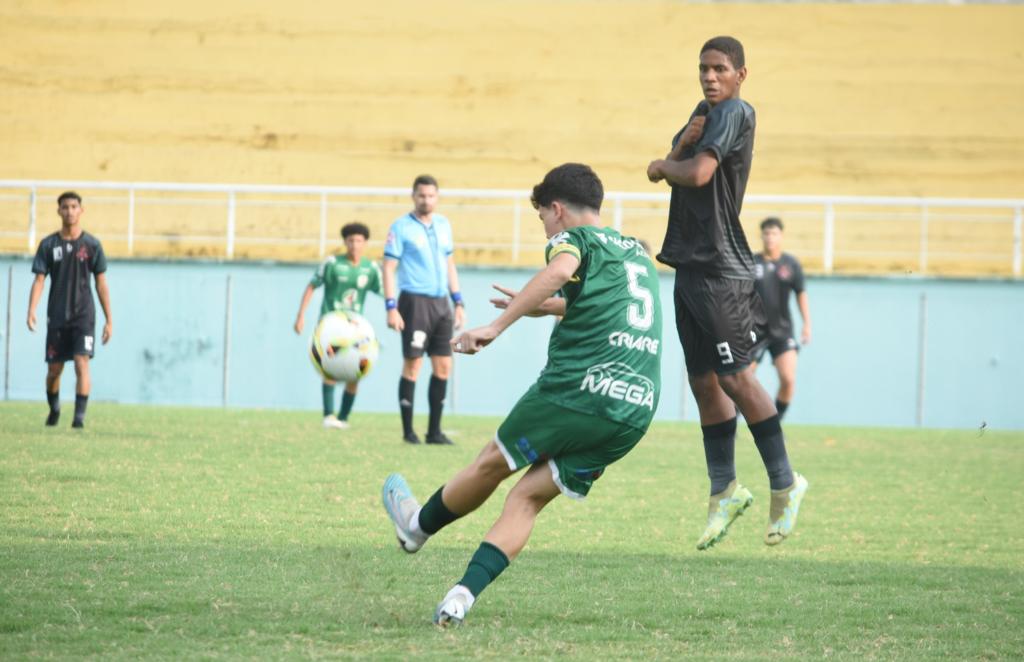 Santa Cruz e Flamengo são finalistas do Campeonato Estadual Sub-15