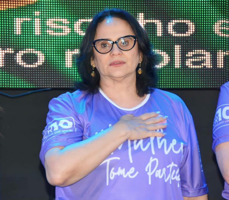 “Que as mulheres assumam o protagonismo na política”, diz Damares em evento lotado no Maison