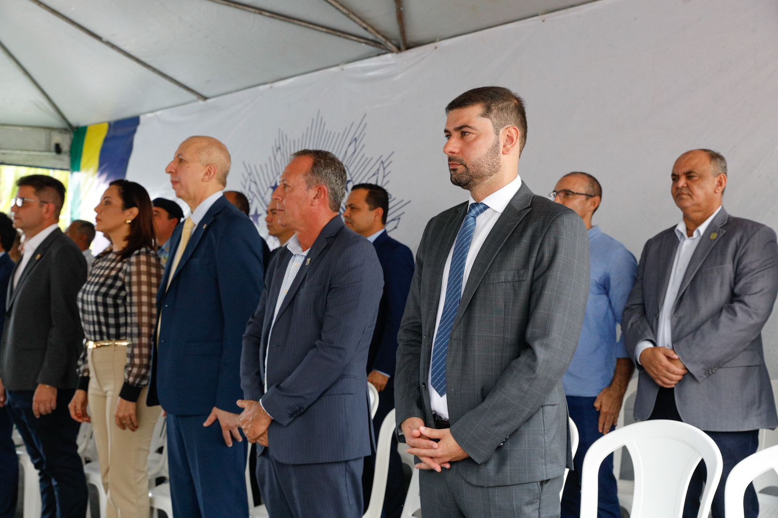 Nicolau Júnior prestigia entrega de veículos e enaltece investimentos da gestão de Gladson