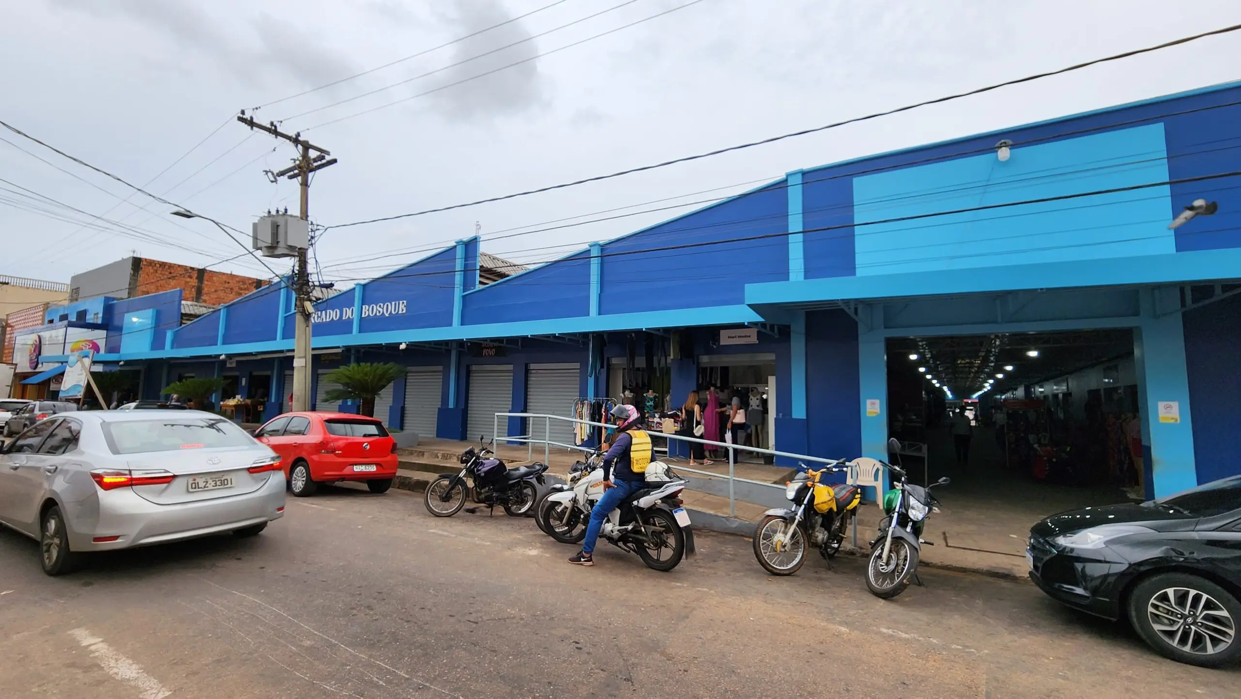 Lojistas dizem que movimento caiu no Mercado após morte por ‘doença do pombo’