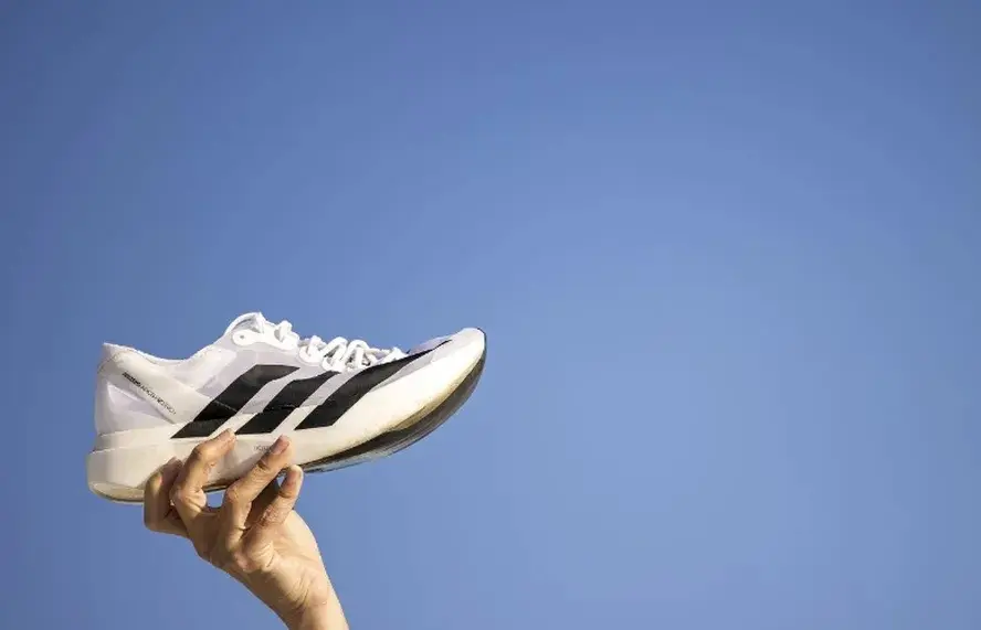 Você pagaria US$ 500 por um tênis que só resiste a uma corrida? A Adidas aposta que sim
