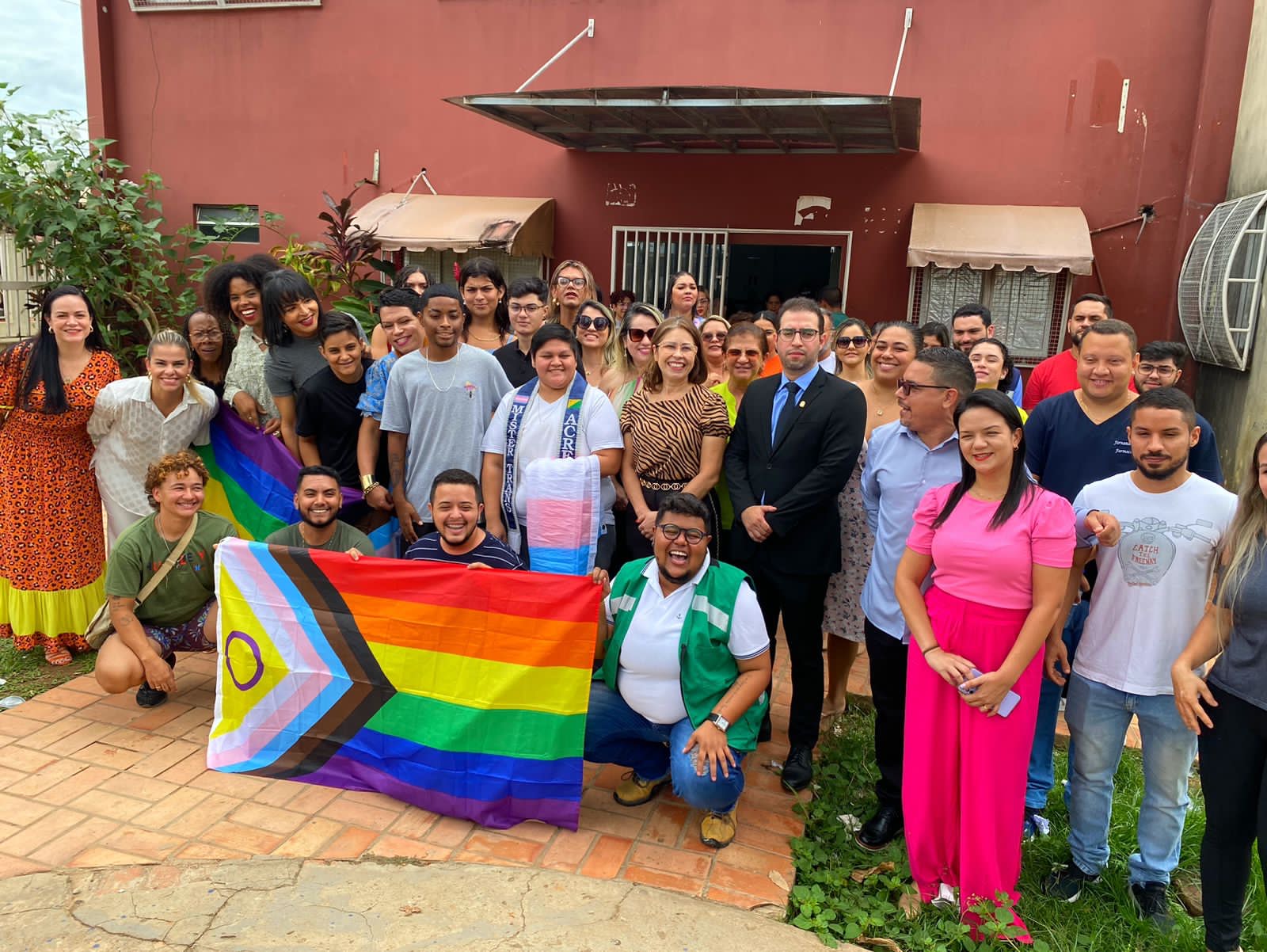 Calegário participa da inauguração de ambulatório especializado no atendimento a transexuais e travestis