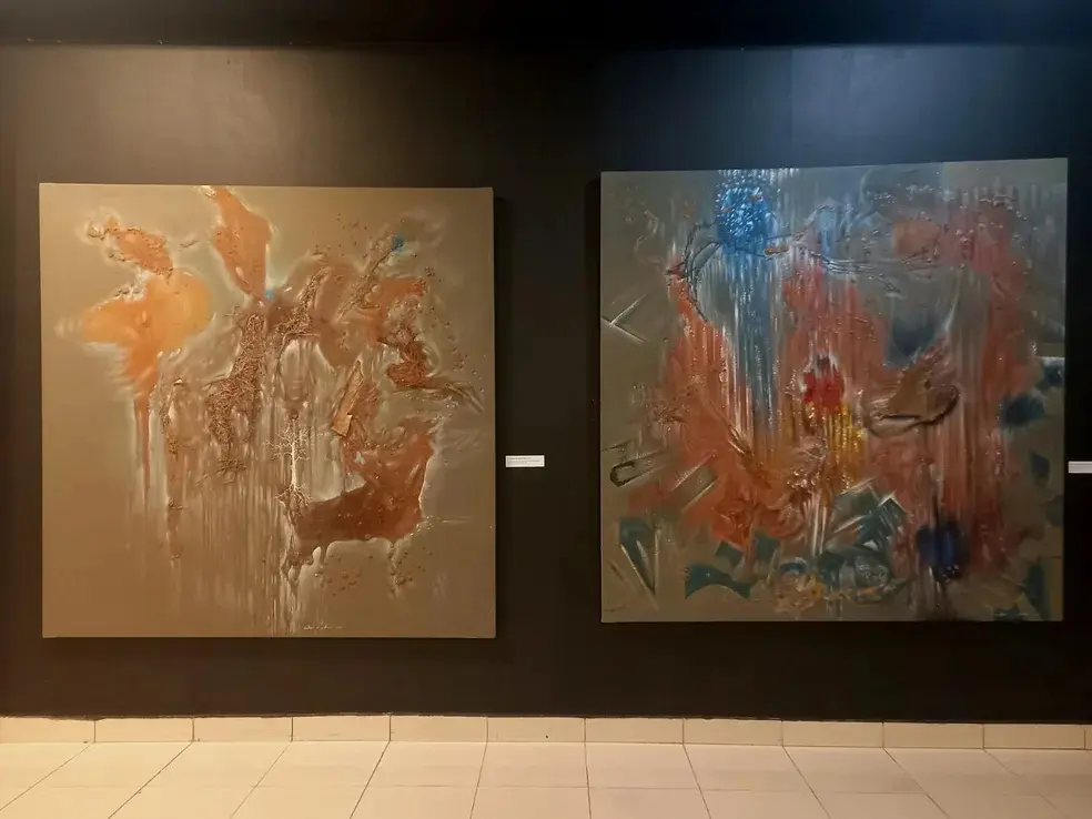 Exposição do artista plástico Danilo de S’Acre reúne obras criadas com materiais alternativos
