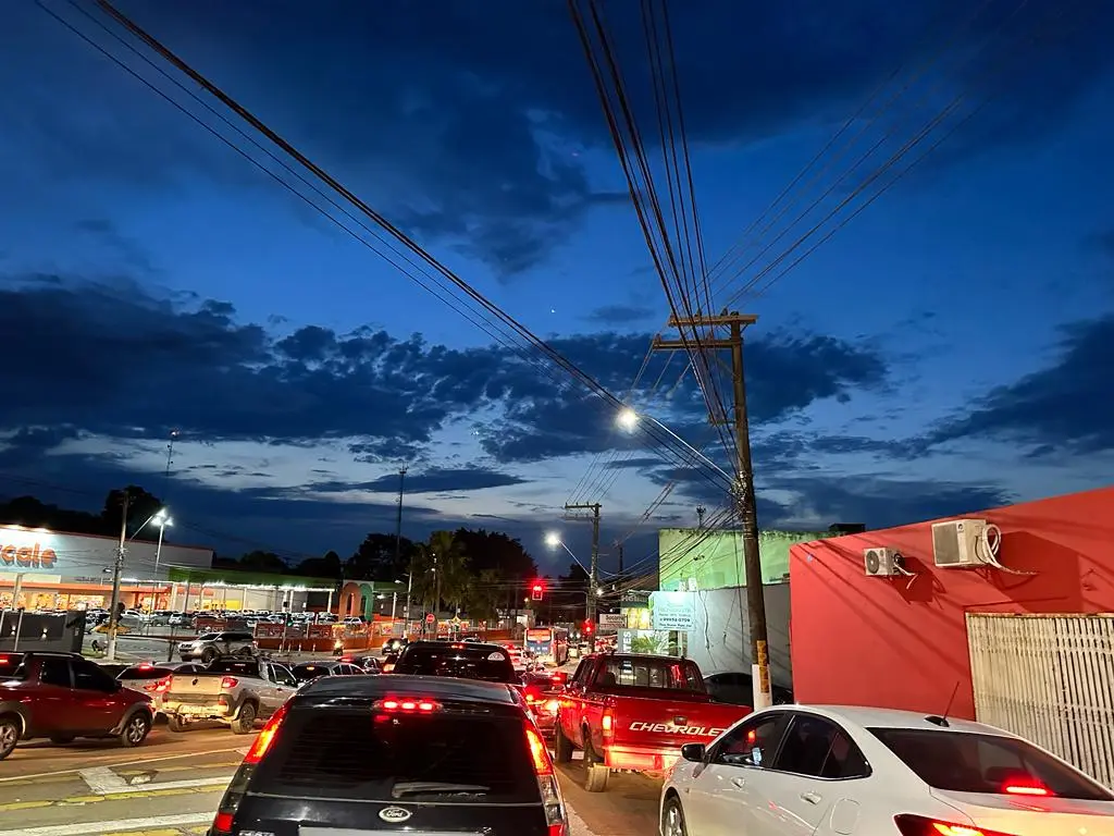 Pelo 2º dia, avenidas de Rio Branco ficam congestionadas por conta de protestos