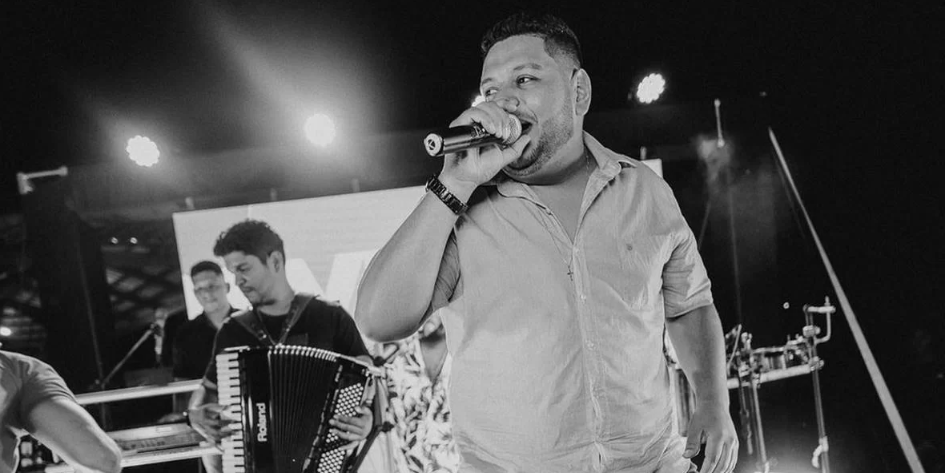 Cantor de forró morre após picada de aranha