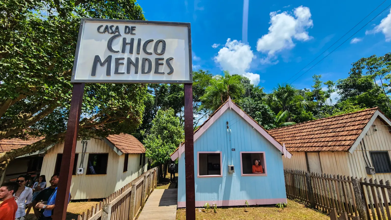 MP investiga paradeiro e conservação do acervo cultural de Chico Mendes no Acre; confira