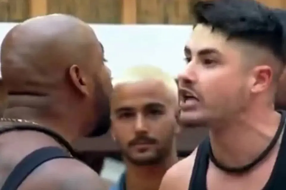 Vídeo: Lucas Souza e Cezar Black quase saem no tapa e produção reage