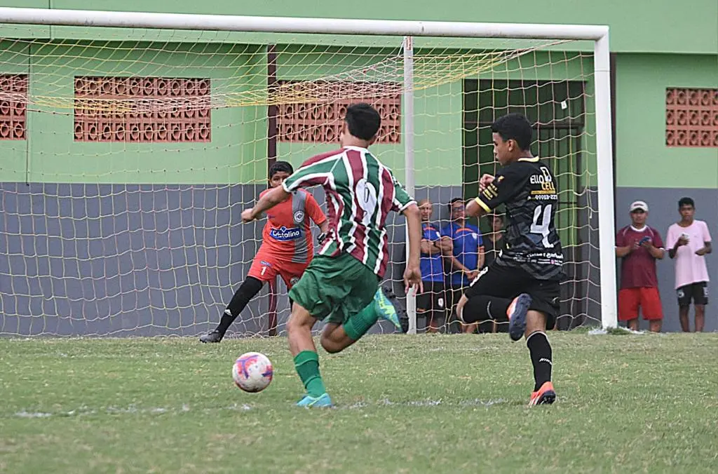 Campeonato Estadual tem semifinais definidas com favoritos na disputa do título