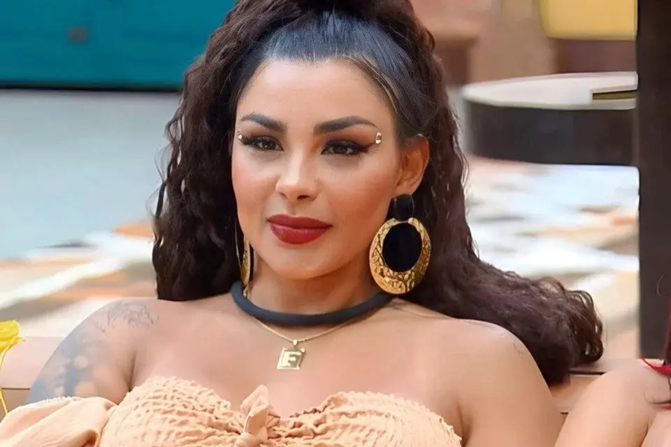 Jenny diz que não vai mais usar sobrenome de Gretchen: “Maior rival”