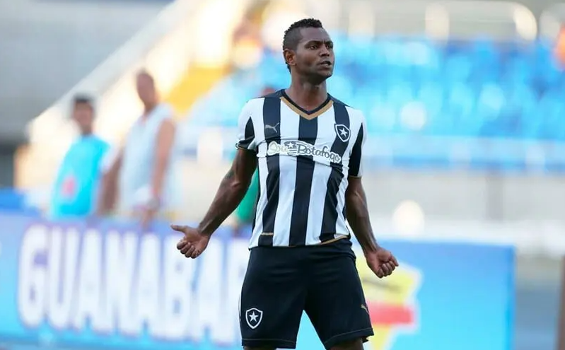 Ex-Botafogo, Jobson fecha contrato com Rio Branco para temporada 2024