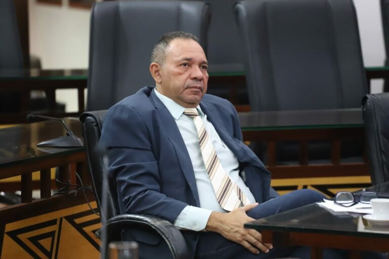 Líder de Gladson diz que Acre tem 80% das escolas em ‘ótimas condições’: “Oposição procura defeito”