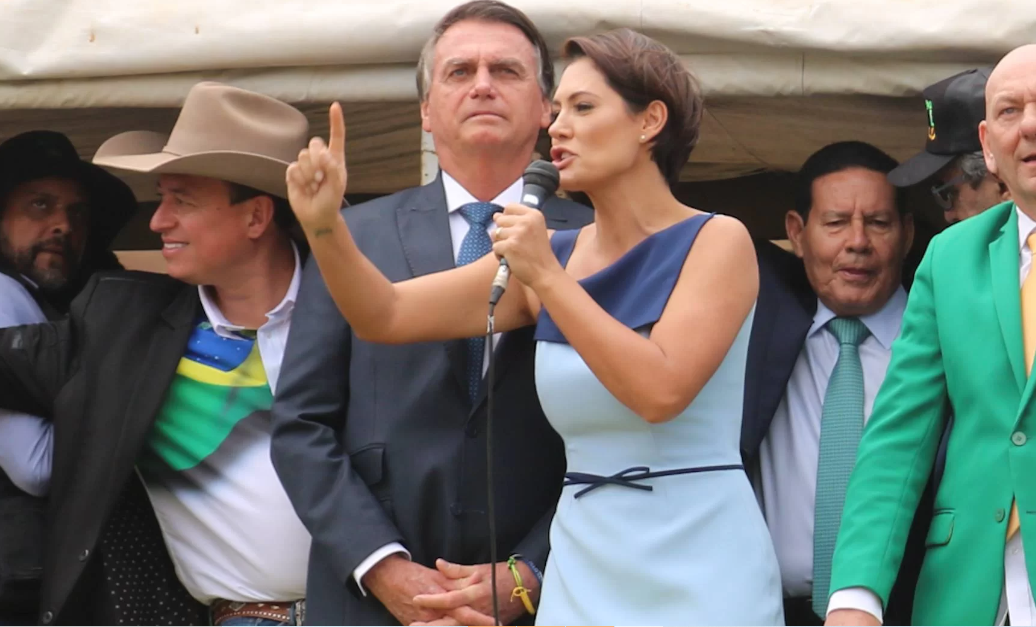 Cotada para vaga de Moro, Michelle Bolsonaro vai ao Paraná em dezembro