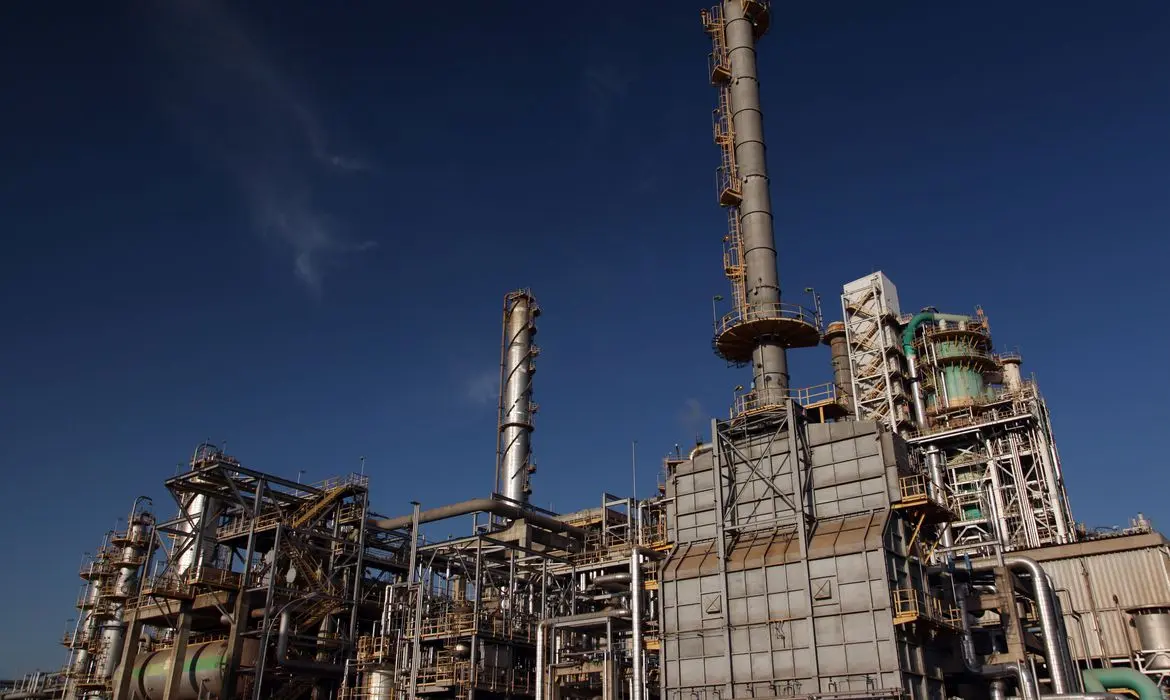 Diretor da Petrobras aponta volatilidade no mercado de combustíveis