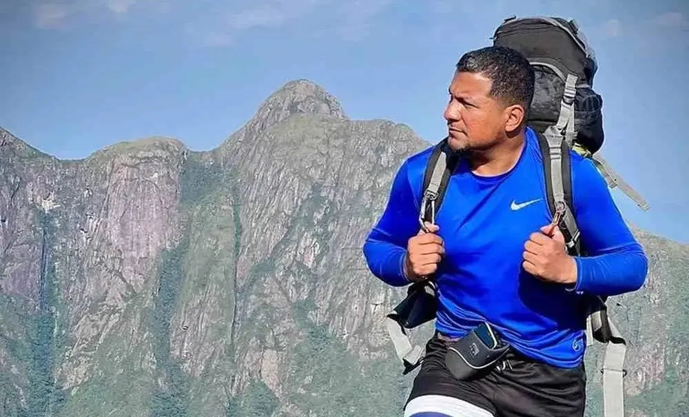 Vídeo: turista registra momento em que raio atinge e mata guia no Rio