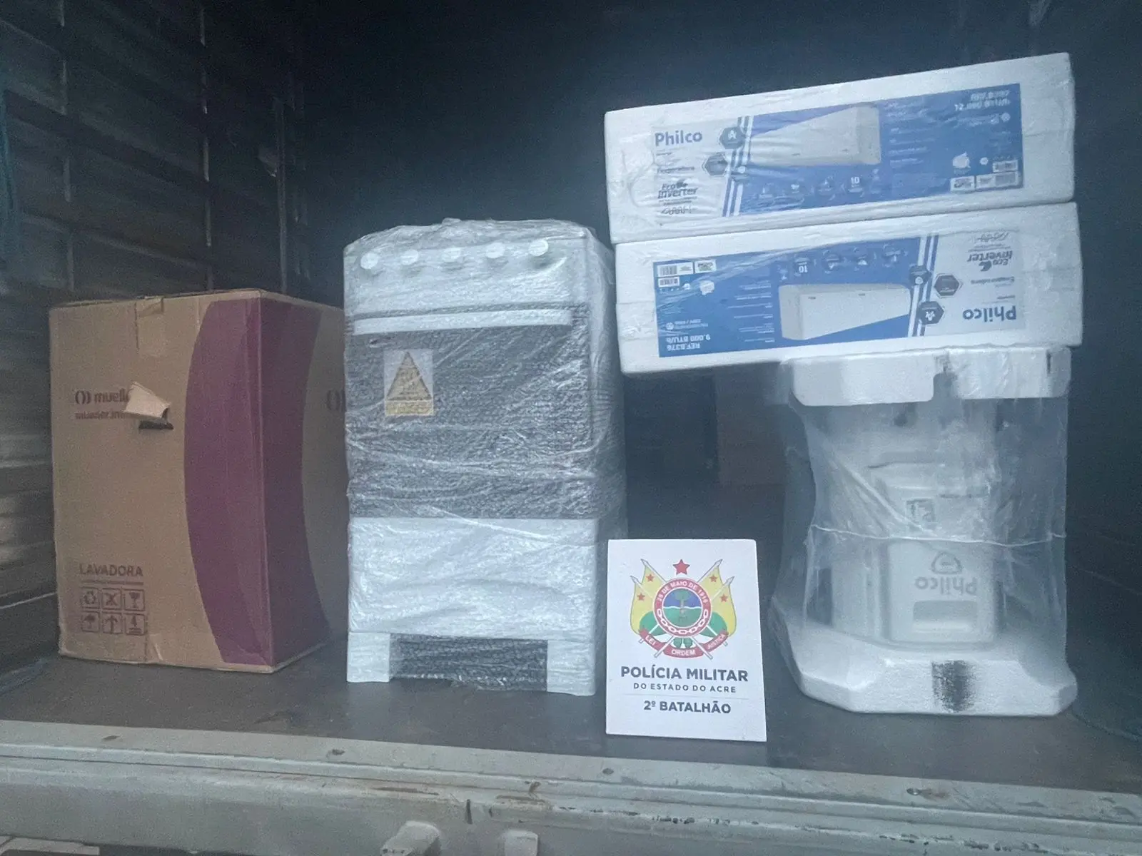 Polícia Militar age rápido e recupera caminhão roubado com eletrodomésticos em Rio Branco
