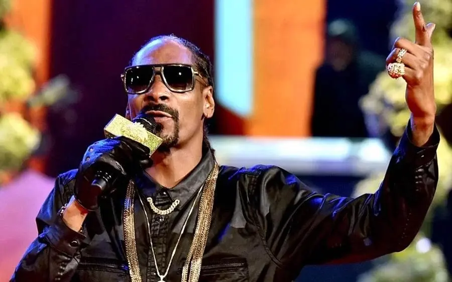 Snoop Dogg parou de fumar ou de fazer fumaça? Entenda a confusão