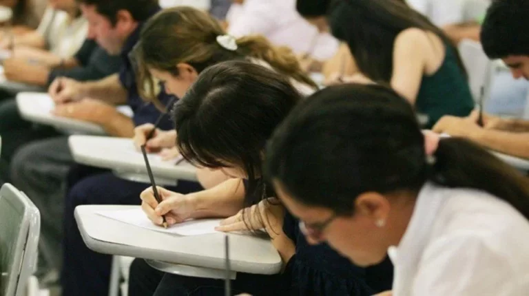 Concursos abertos: milhares de vagas e inicial de R$ 22 mil