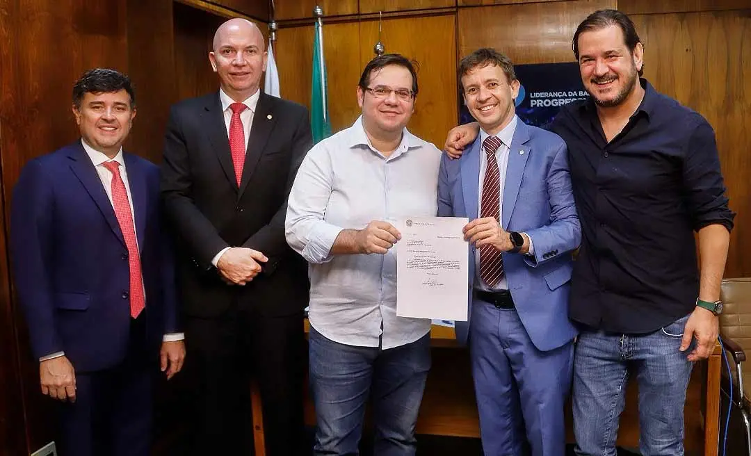 Eduardo Velloso pede afastamento do cargo de deputado federal; veja motivo e quem assume